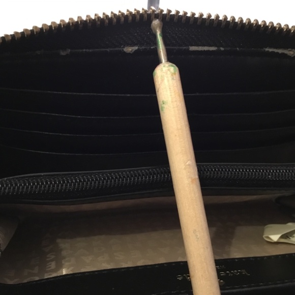 KATE SPADE ZIP AROUND WALLET CALL OUT - Picture 8 of 10